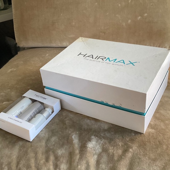 HairMax Ultima 12 Classic Laser Comb Hair Growth Device & 3 Piece Starter Set - Picture 1 of 8